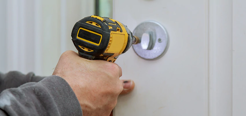 Street Locksmith For Smart Lock Repair in Madera Acres, CA